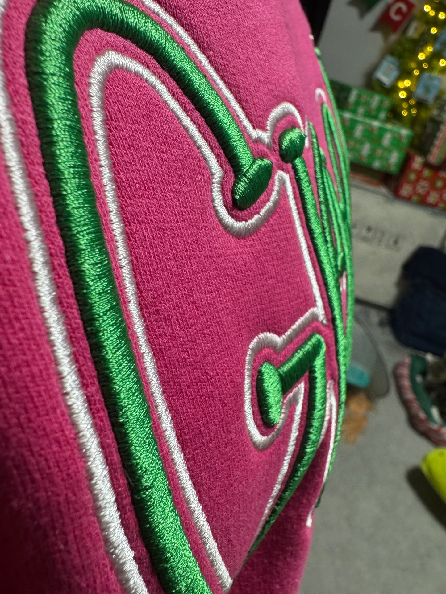 GRINCH EMBROIDERED SWEATSHIRT